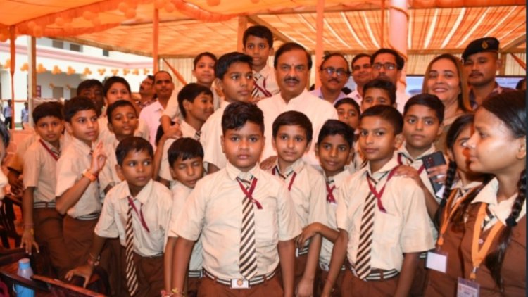 अटल आवासीय विद्यालय सिकन्दराबाद के लोकार्पण समारोह में उपस्थित रहें सांसद डा. महेश शर्मा