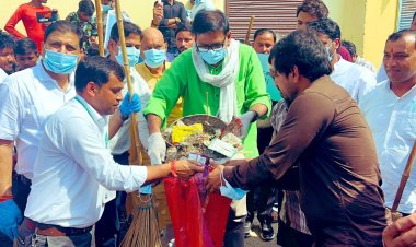 सेक्टरों को हरा भरा, साफ, स्वच्छ एवं सुंदर बनाने के लिए हम सभी को उठाने होंगे कदम - धीरेंद्र सिंह