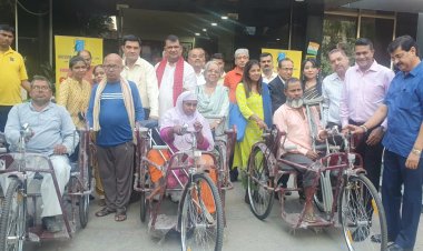 नवरत्न फाउंडेशन्स एवं एनइए के द्वारा हुआ दिव्यांग ट्राईसाइकिल का वितरण
