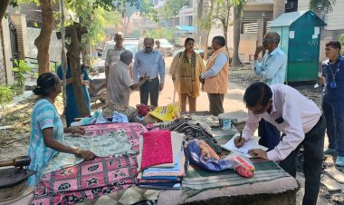 निठारी कांड केस को सुप्रीम कोर्ट में लड़ने हेतु निठारी जाकर पीड़ित परिवार से मिली डीडीआरडब्लूए की टीम