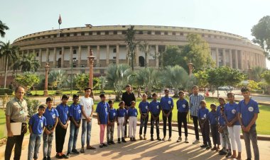 चैलेंजर्स ग्रुप ने संसद भवन का भ्रमण किया