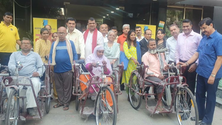 नवरत्न फाउंडेशन्स एवं एनइए के द्वारा हुआ दिव्यांग ट्राईसाइकिल का वितरण