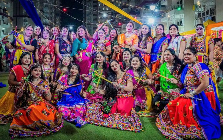 बाल कलाकारों ने रची अनोखी रामलीला, नारी शक्ति ने डांडिया मंच पर मचाया धमाल