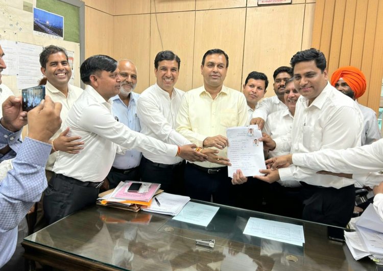 एनईए चुनाव : राजकुमार पैनल ने किया नामांकन