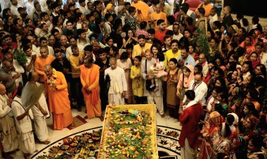 इस्कॉन नोएडा में मनाया गया गिरिराज गोवर्धन पूजा उत्सव