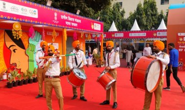 सरस आजीविका मेला : पश्चिम बंगाल की ब्लॉक प्रिंट किया हुआ स्कर्ट, रैपर, प्लाजो, फ्रॉक के स्टॉल पर हुई जमकर खरीदारी