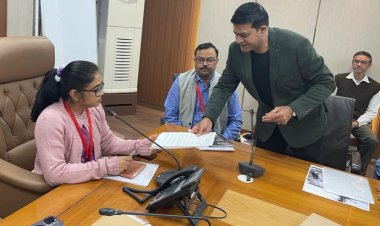 औद्योगिक विद्युतीय समस्याओं से प्रबन्ध निदेशक प.वि. वि. निगम को कराया अवगत