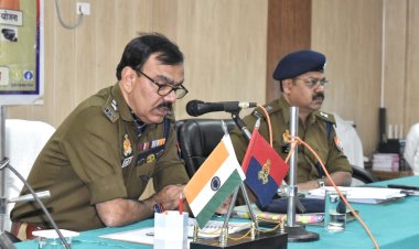 थाने के हिस्ट्रीशीटरो पर थाने के सिपाही और थाना प्रभारी रखें नजर - एसपी ओमवीर सिंह