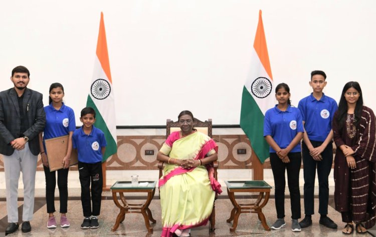 बाल दिवस के मौके पर राष्ट्रपति से मिले झुग्गी बस्तियों के बच्चे, महामहीम ने बढ़ाया बच्चों का हौसला