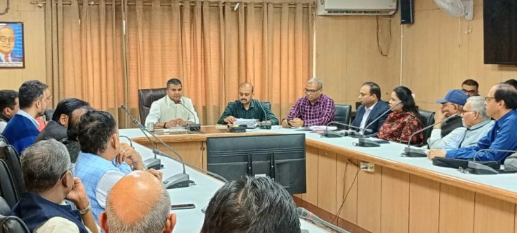 डीएम मनीष वर्मा की अध्यक्षता में नार्को कोर्डिनेशन मैनेजमेंट के तहत गठित जिला स्तरीय समिति की महत्वपूर्ण बैठक हुई संपन्न