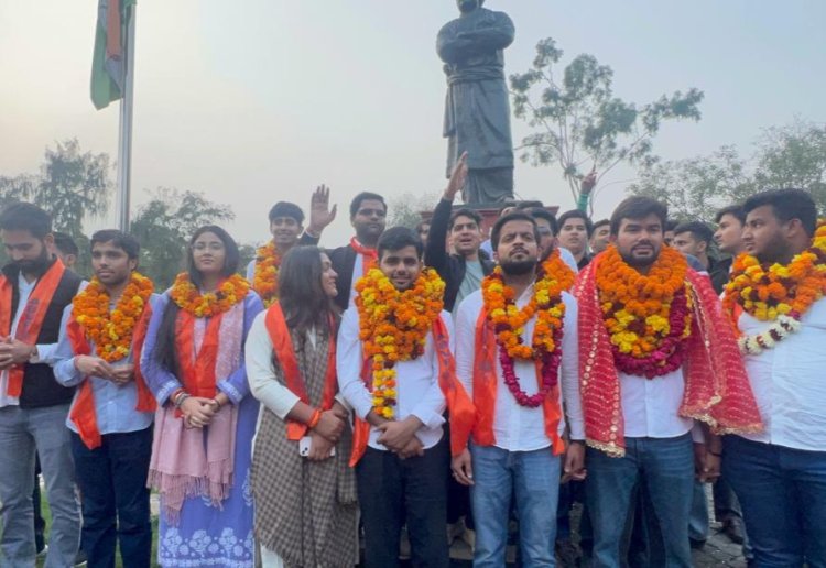 डूसू इ.सी. चुनाव में एबीवीपी की ऐतिहासिक जीत, कुल 11 में से 8 सीटों पर जीत की दर्ज