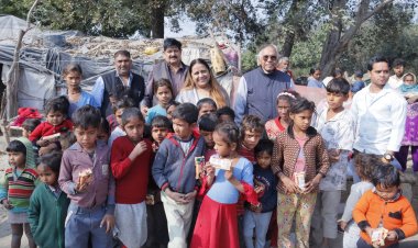 डॉक्टर बबीता शर्मा ने किए जरूरतमंदों में 101 कंबल वितरण