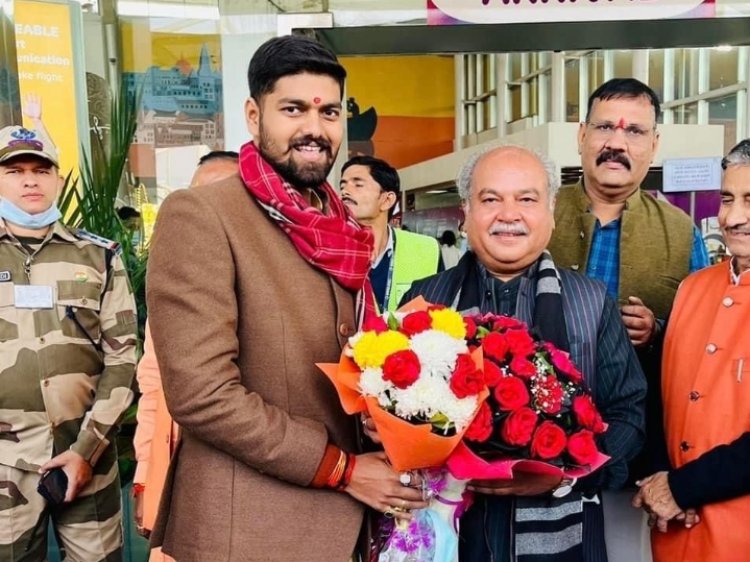 नरेंद्र सिंह तोमर को बधाई देने पहुंचें यूवा भाजपा नेता आदित्य सिंह