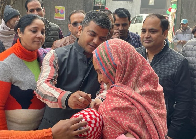 बच्चों को ‘दो बूंद जिंदगी की’ पिलाकर जिलाधिकारी ने किया पल्स पोलियो अभियान शुभारंभ