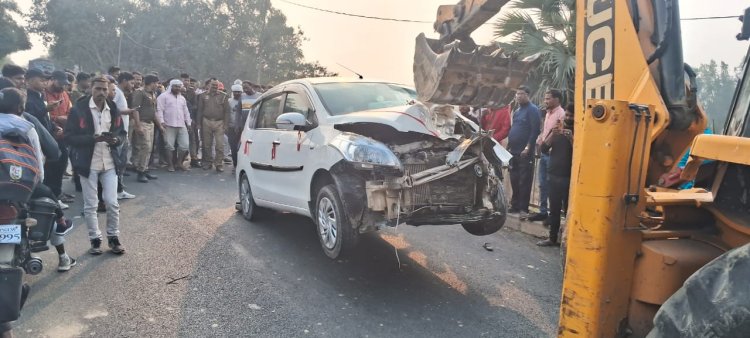तेज रफ्तार कार ने मोटर साइकिल में मारा टक्कर , मोटर साइकिल सवार चाची भतीजे की मौत ,एक अन्य महिला गम्भीर