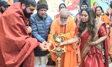 डॉ. इंद्रेश कुमार और सांसद मनोज तिवारी ने मंदाकिनी बोरा के गीत  जय सियाराम- शबरी एपिसोड' का किया अनावरण