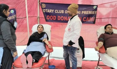 मेट्रो हॉस्पिटल नोएडा और रोटरी क्लब ऑफ दिल्ली प्रीमियर ने मिलकर सफल रक्तदान शिविर का किया आयोजन
