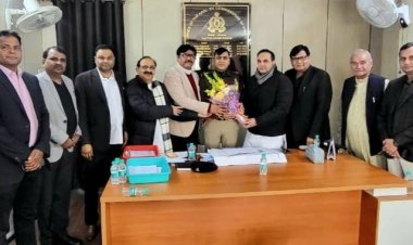 फोनरवा पदाधिकारी ने की एडिशनल डीसीपी मनीष मिश्रा से कानून व्यवस्था पर चर्चा