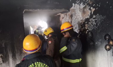 सेक्टर 25 के मकान में लगी आग, लाखों का सामान जलकर हुआ राख