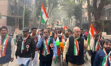 रजत विहार मे वरिष्ठ नागरिकों ने फहराया झंडा, हुए सांस्कृतिक कार्यक्रम