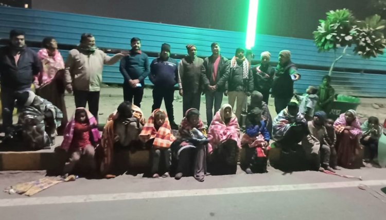 ब्राह्मण समाज सेवा समिति में जरूरतमंदों में बांटे कंबल