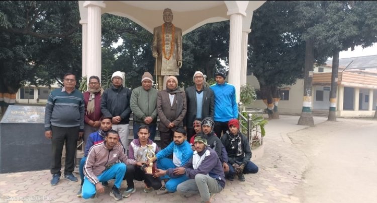 प्रधानमंत्री के आवाहन पर विजेता टीम ने महाविद्यालय परिसर की किया साफ-सफाई