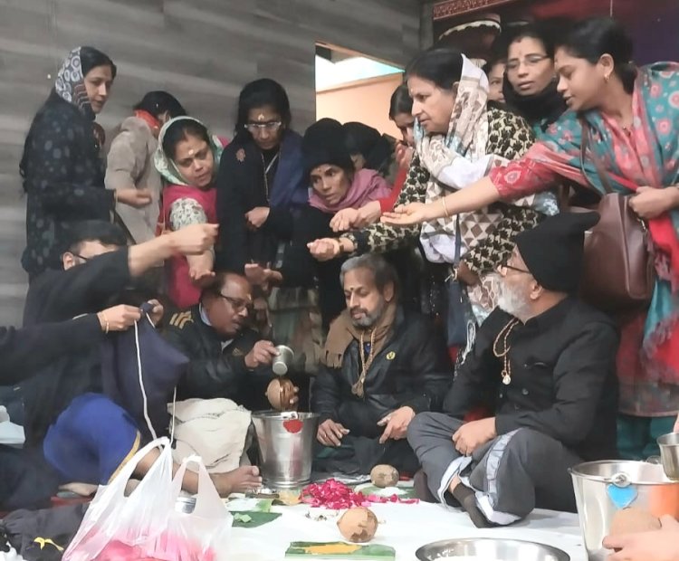 नोएडा : अय्यप्पा मंदिर में हुई पूजा और केट्टुनीरक्कल अनुष्ठान