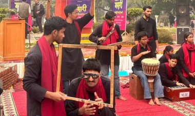 मदारी में उच्च कला प्रदर्शनी ने छात्रों का ध्यान किया आकर्षित