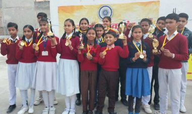 विश्व भाषा दिवस: अंतर्विद्यालय अंग्रेज़ी निबन्ध तथा भाषण प्रतियोगिता का हुआ आयोजन