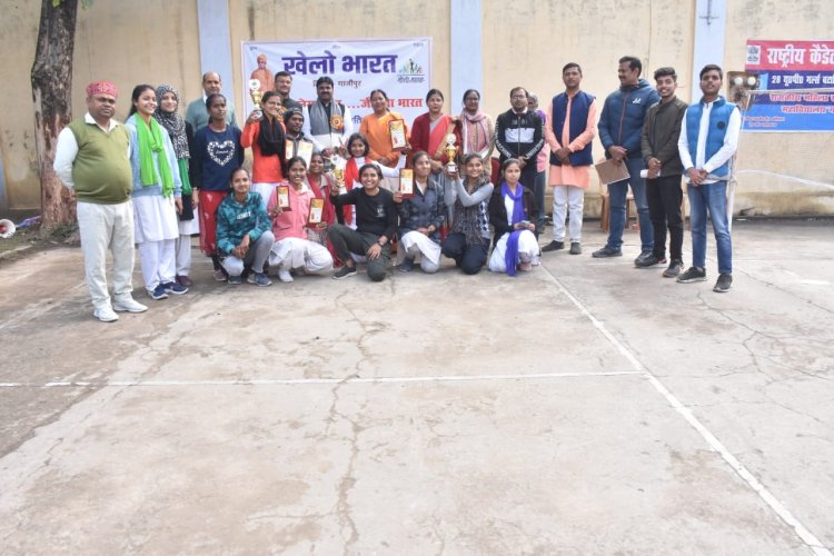 एबीवीपी खेलो भारत के अंतर्गत एक दिवसीय बैडमिंटन प्रतियोगिता संपन्न हुई