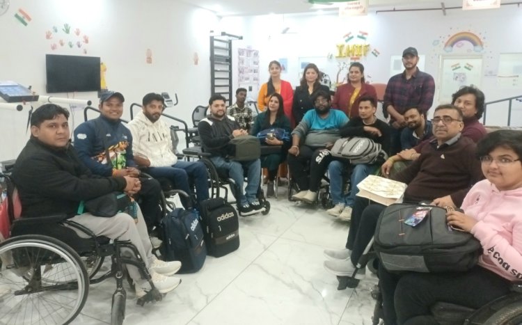 IHIF नोएडा सेंटर ने रखा व्हीलचेयर रोगियों के लिए परामर्श सत्र, दिए गए व्हीलचेयर और अन्य सहायक उपकरण