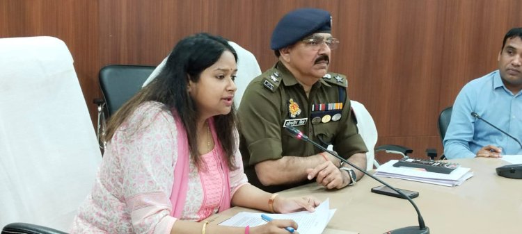 50 हजार से ज्यादा नगदी के साथ पकड़े जाने पर होगी कार्रवाई - डीएम आर्यका अखौरी