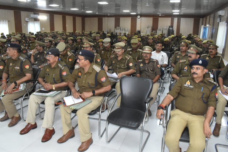 समीक्षा बैठक बोले एसपी अपराधियों पर रखें पैनी नजर