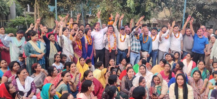 सेक्टर 82 पाकेट 7 में आरडब्ल्यूए चुनाव में राघवेन्द्र दूबे पैनल ने मारी बाजी