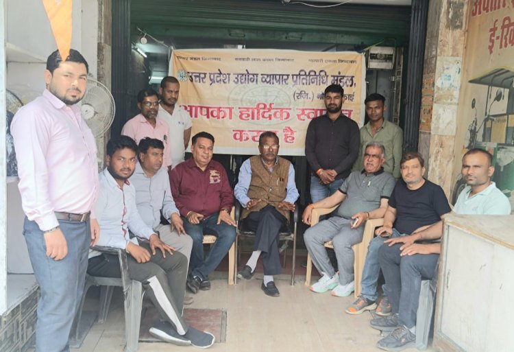 सभी छोटे - बड़े बाजारों में मतदाता जागरूकता के स्टीकर और बैनर लगाये जाएगे - नरेश कुच्छल