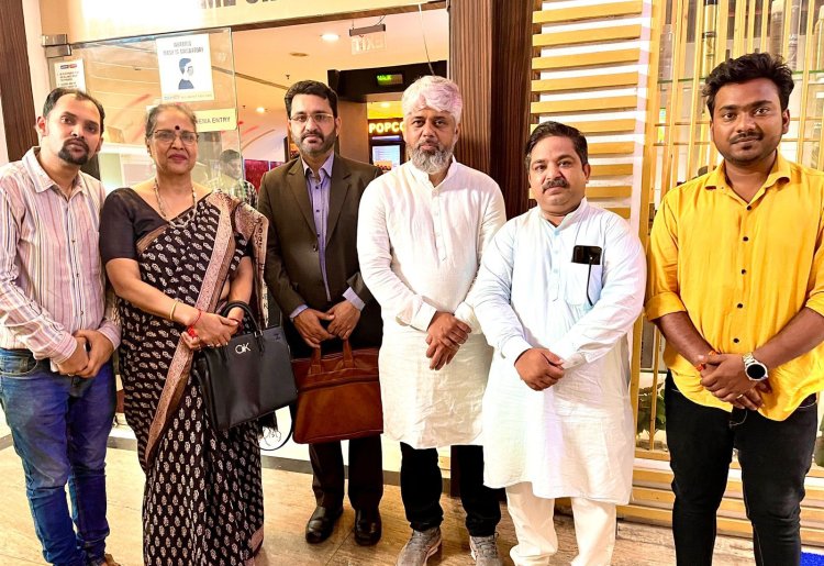 बच्चों के लिए स्वतंत्र वीर वीर सावरकर फिल्म की हुई स्पेशल स्क्रीनिंग