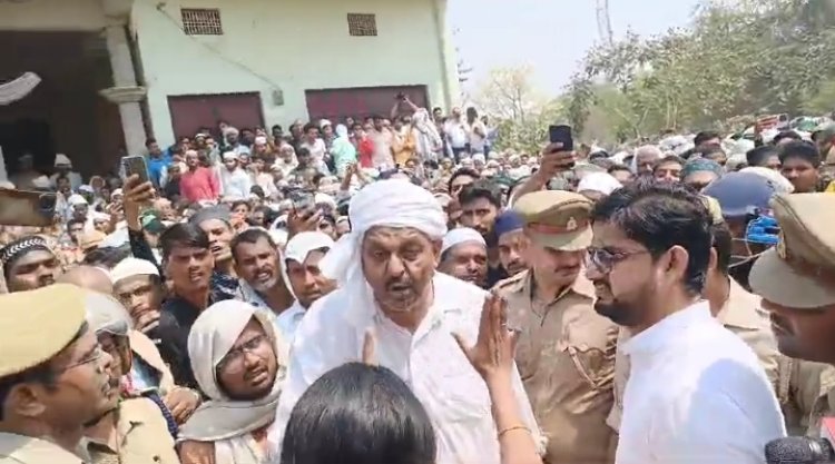 डीएम आर्यका अखौरी और सांसद अफजाल अंसारी के बिच हुई तीखी बहस