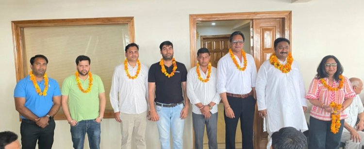 सेक्टर 144 आरडब्ल्यूए अध्यक्ष बने संजय चौहान