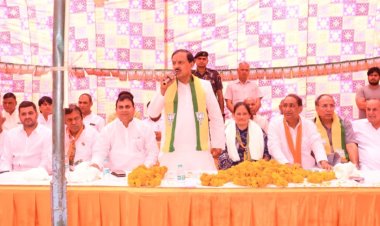 क्षेत्र में विकास के माध्यम से समाज का कर्ज उतारूंगा: डा. महेश शर्मा