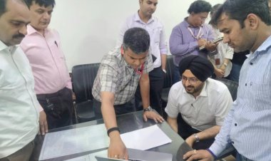 सामान्य प्रेक्षक एवं जिला निर्वाचन अधिकारी की उपस्थिति में मतदान कार्मिकों का द्वितीय रैंडमाइजेशन हुआ संपन्न