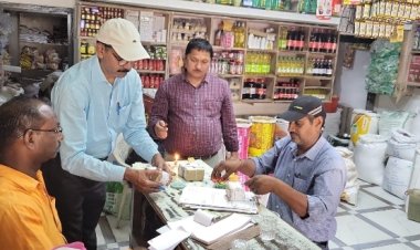 मिलावट खोरों पर एक्सन में विभाग, लिए गए सैंपल