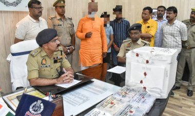 नकली नोट बनाने वाले गिरोह का हुआ भंडाफोड़, तीन गिरफ्तार