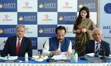 एमिटी विश्वविद्यालय के वैज्ञानिकों ने बैंगलोर में आयोजित एमिटी - इसरो के संयुक्त कार्यशाला में दी प्रस्तुती
