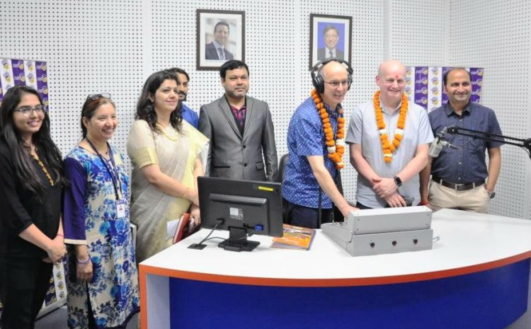 यूके के क्वीन्स विश्वविद्यालय बेलफास्ट के प्रतिनिधिमंडल ने किया एमिटी विश्वविद्यालय का दौरा