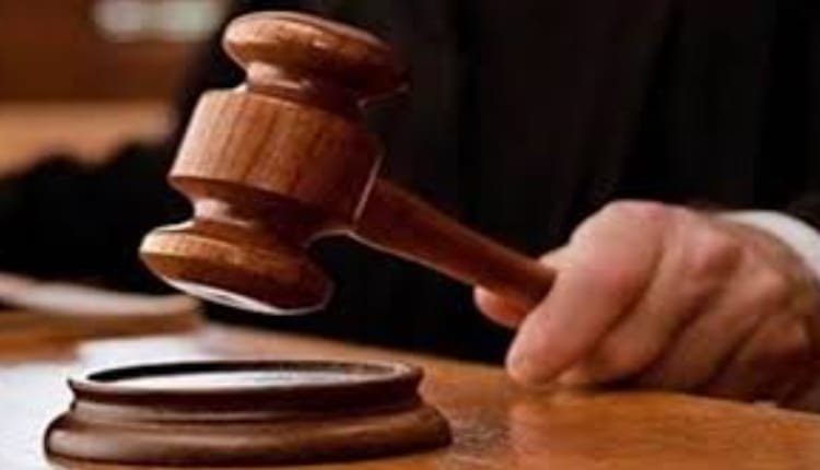 न्यायालय के आदेश का अवहेलना करने पर करीमुद्दीनपुर  थानाध्यक्ष को कोर्ट ने दिया अदालत में हाजिर होने का आदेश