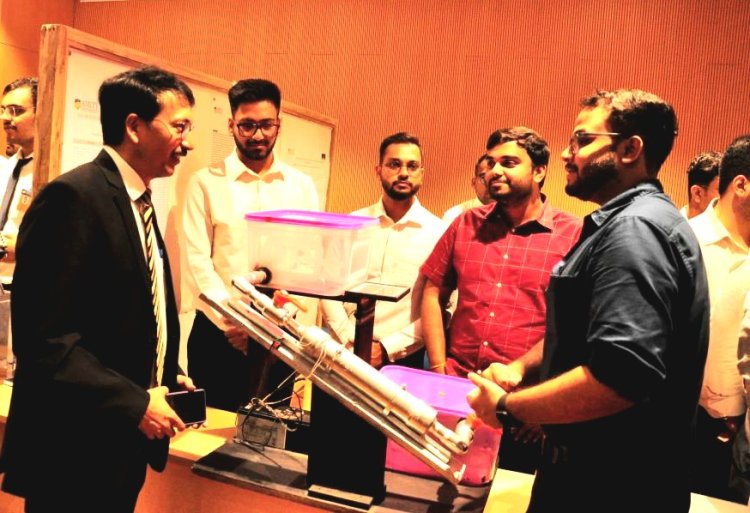 एमिटी विश्वविद्यालय में वार्षिक इंजीनियरिंग प्रोजेक्ट एवं पोस्टर प्रस्तुती ‘टेक्नोवेट 2024’ का आयोजन