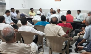 आरडब्ल्यूए - 55 ने प्राधिकरण महा प्रबंधक के सामने रखी सेक्टर की समस्याएं