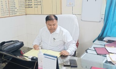 राजीव नयन गिरी ने संभाला फतेहपुर के सीएमओ का पदभार