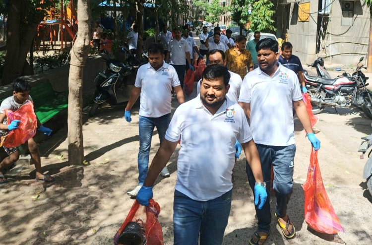 महादेव सोसाइटी में चला स्वच्छता, सुरक्षा जागरूकता अभियान
