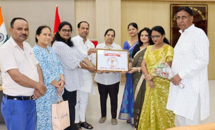 कमिश्नरेट गौतम बुद्ध नगर को मुख्यमंत्री दर्पण डैशबोर्ड उ.प्र. में प्रथम स्थान मिलने पर किया सम्मानित